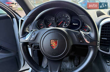 Внедорожник / Кроссовер Porsche Cayenne 2013 в 