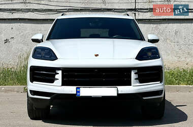 Внедорожник / Кроссовер Porsche Cayenne 2023 в 