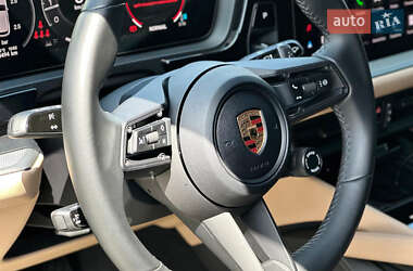Внедорожник / Кроссовер Porsche Cayenne 2023 в 