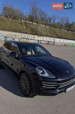 Внедорожник / Кроссовер Porsche Cayenne 2018 в 