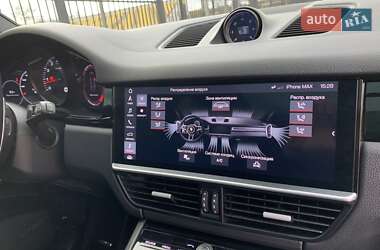 Внедорожник / Кроссовер Porsche Cayenne 2019 в 