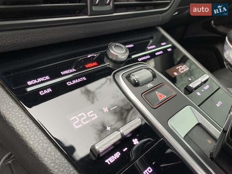 Внедорожник / Кроссовер Porsche Cayenne 2019 в Кривом Роге фото 47 Внедорожник / Кроссовер Porsche Cayenne 2019 в Кривом Роге