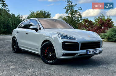 Внедорожник / Кроссовер Porsche Cayenne 2022 в 
