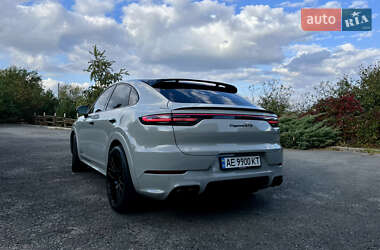 Внедорожник / Кроссовер Porsche Cayenne 2022 в 