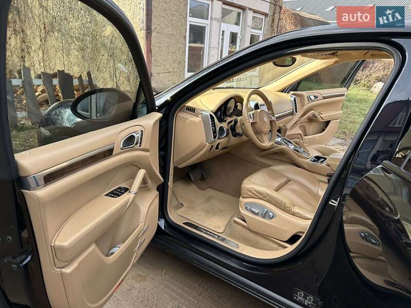 Позашляховик / Кросовер Porsche Cayenne 2012 в Вінниці