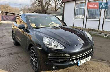 Внедорожник / Кроссовер Porsche Cayenne 2012 в 