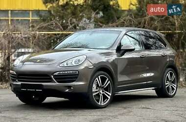 Внедорожник / Кроссовер Porsche Cayenne 2011 в 