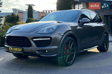 Внедорожник / Кроссовер Porsche Cayenne 2012 в 