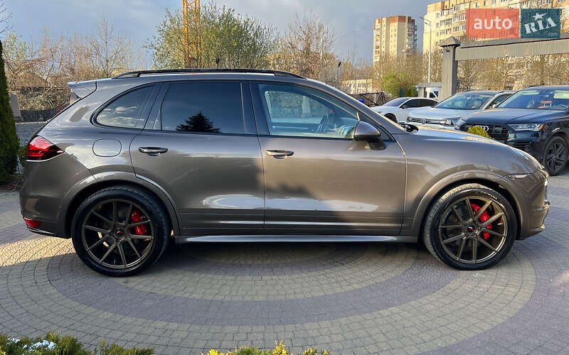 Внедорожник / Кроссовер Porsche Cayenne 2012 в Львове