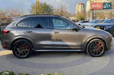 Внедорожник / Кроссовер Porsche Cayenne 2012 в 