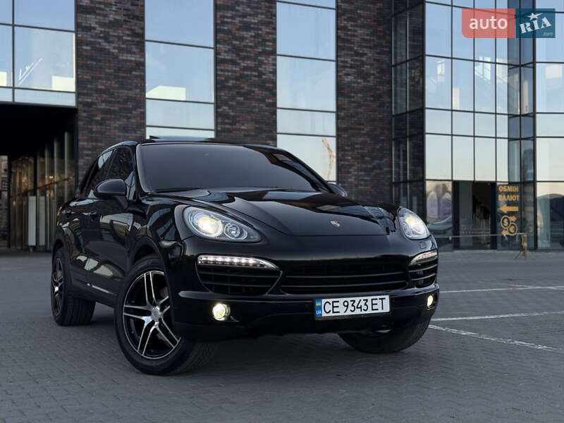 Внедорожник / Кроссовер Porsche Cayenne 2011 в Черновцах