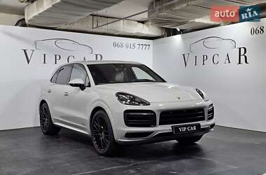 Внедорожник / Кроссовер Porsche Cayenne 2022 в 
