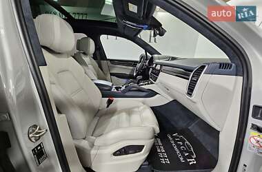 Внедорожник / Кроссовер Porsche Cayenne 2022 в 