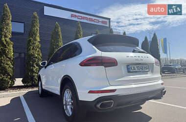 Позашляховик / Кросовер Porsche Cayenne 2015 в 