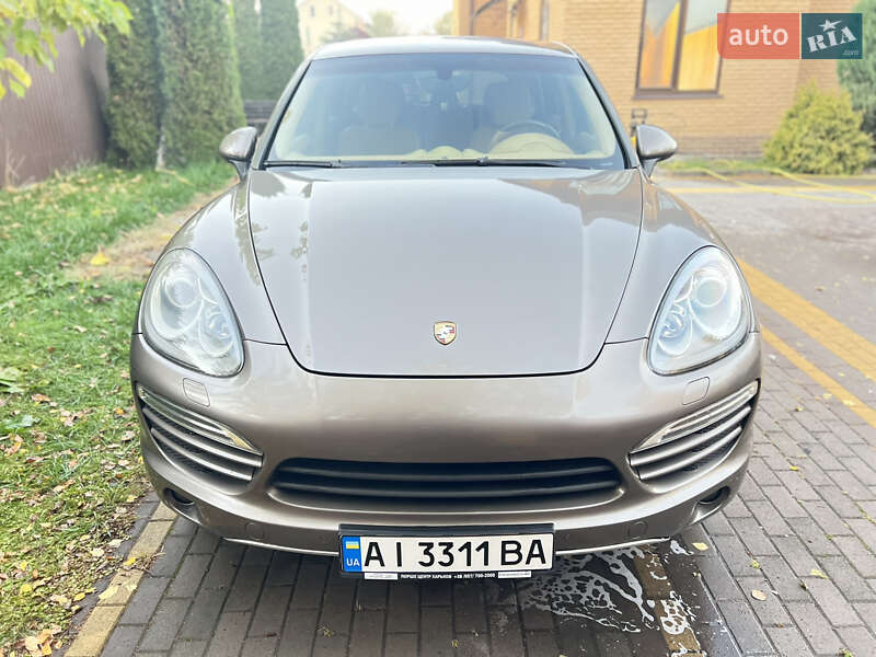 Внедорожник / Кроссовер Porsche Cayenne 2012 в Киеве