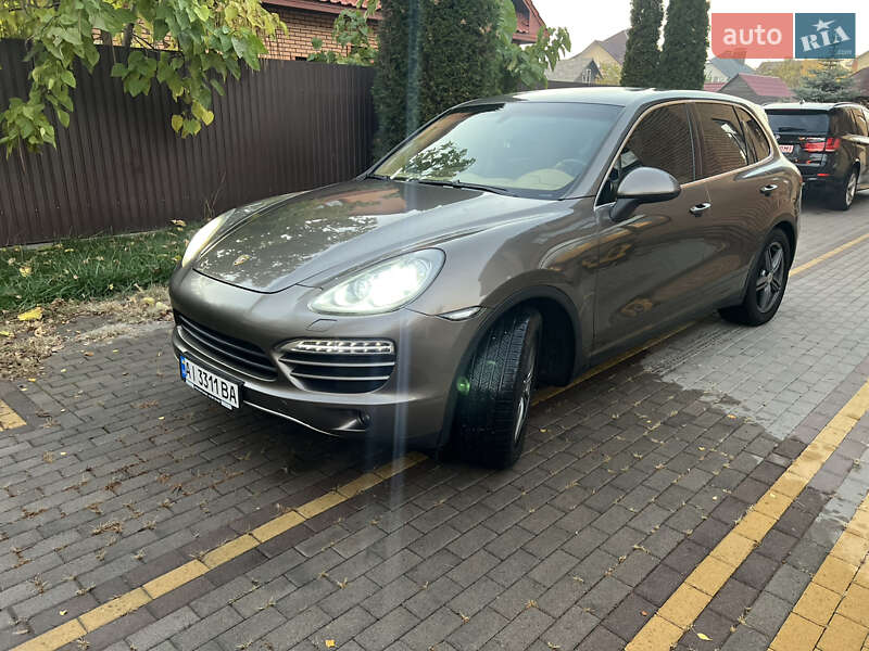 Внедорожник / Кроссовер Porsche Cayenne 2012 в Киеве