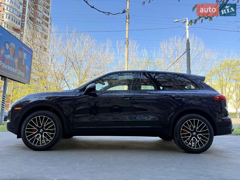 Внедорожник / Кроссовер Porsche Cayenne 2015 в Одессе