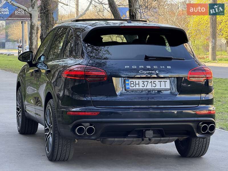 Внедорожник / Кроссовер Porsche Cayenne 2015 в Одессе