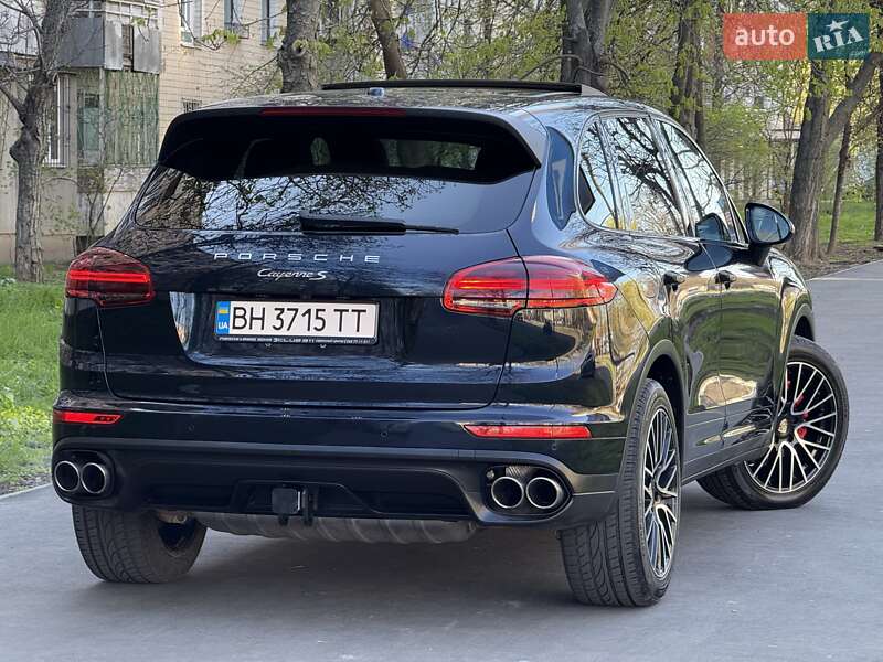 Внедорожник / Кроссовер Porsche Cayenne 2015 в Одессе