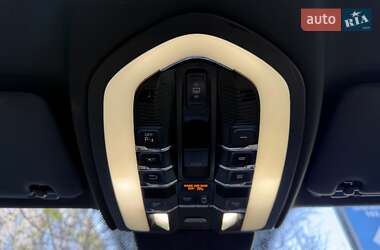 Внедорожник / Кроссовер Porsche Cayenne 2015 в 