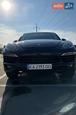 Внедорожник / Кроссовер Porsche Cayenne 2012 в 