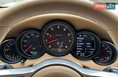 Внедорожник / Кроссовер Porsche Cayenne 2016 в 