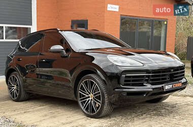 Внедорожник / Кроссовер Porsche Cayenne 2021 в 