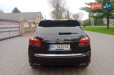 Позашляховик / Кросовер Porsche Cayenne 2010 в 