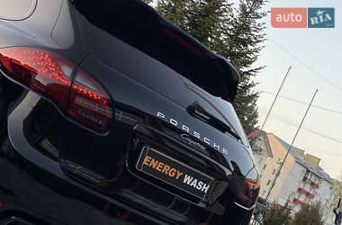 Позашляховик / Кросовер Porsche Cayenne 2012 в 