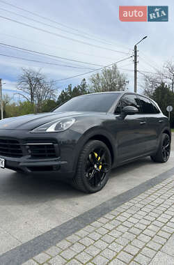 Внедорожник / Кроссовер Porsche Cayenne 2020 в 