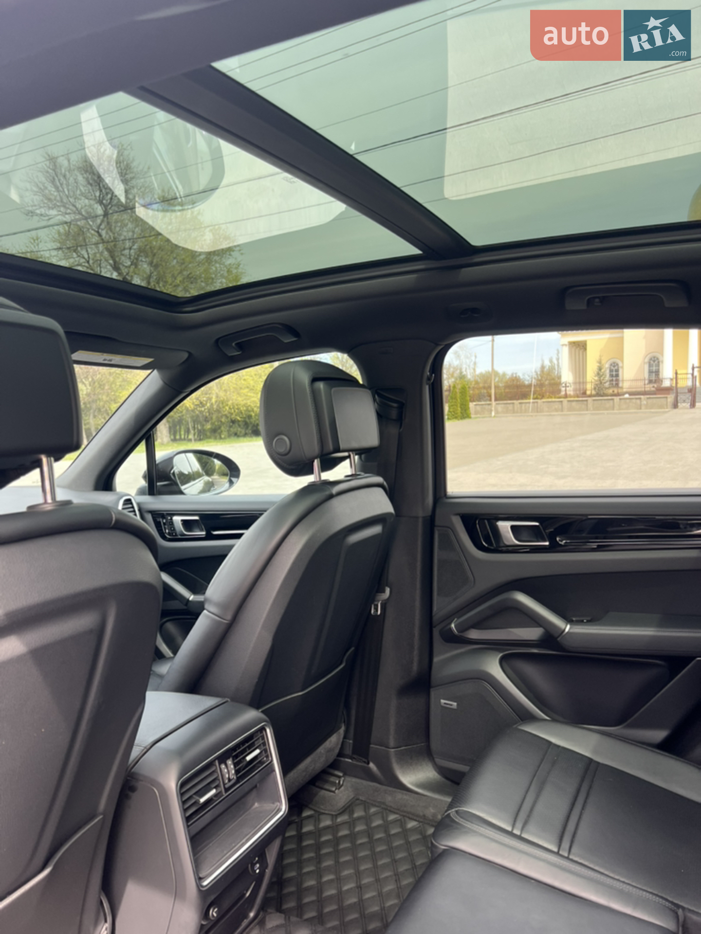 2020 Porsche Cayenne - мініатюра 7