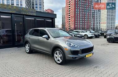 Позашляховик / Кросовер Porsche Cayenne 2015 в Києві