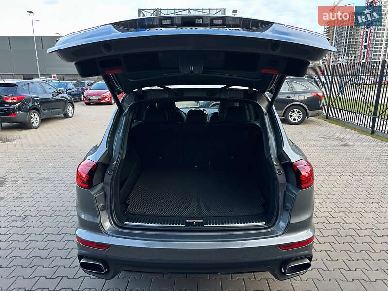 Внедорожник / Кроссовер Porsche Cayenne 2015 в Киеве фото 10 Внедорожник / Кроссовер Porsche Cayenne 2015 в Киеве