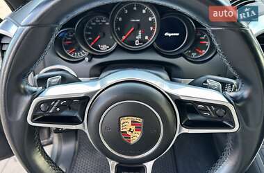 Позашляховик / Кросовер Porsche Cayenne 2015 в 