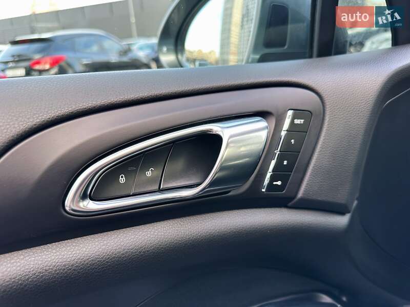 Внедорожник / Кроссовер Porsche Cayenne 2015 в Киеве фото 22 Внедорожник / Кроссовер Porsche Cayenne 2015 в Киеве