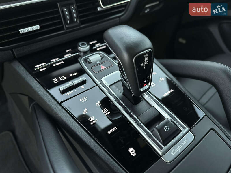 Позашляховик / Кросовер Porsche Cayenne 2019 в Києві