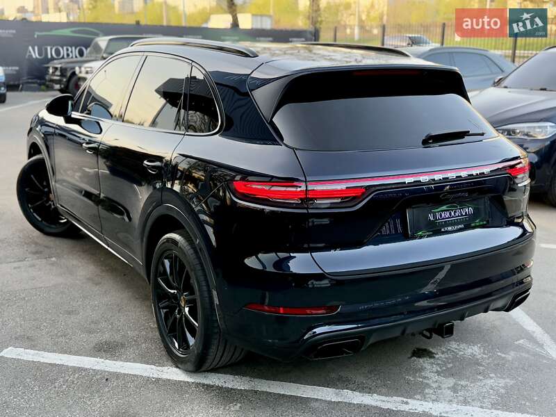 Внедорожник / Кроссовер Porsche Cayenne 2019 в Киеве