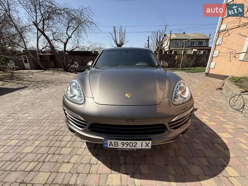 Внедорожник / Кроссовер Porsche Cayenne 2012 в Виннице