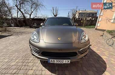Позашляховик / Кросовер Porsche Cayenne 2012 в 