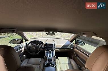 Позашляховик / Кросовер Porsche Cayenne 2012 в 