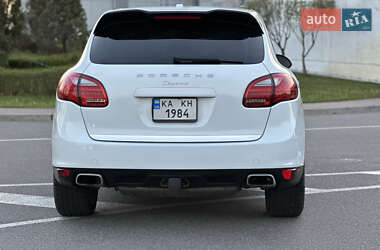 Внедорожник / Кроссовер Porsche Cayenne 2012 в 