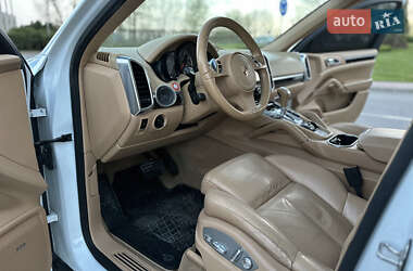 Внедорожник / Кроссовер Porsche Cayenne 2012 в 