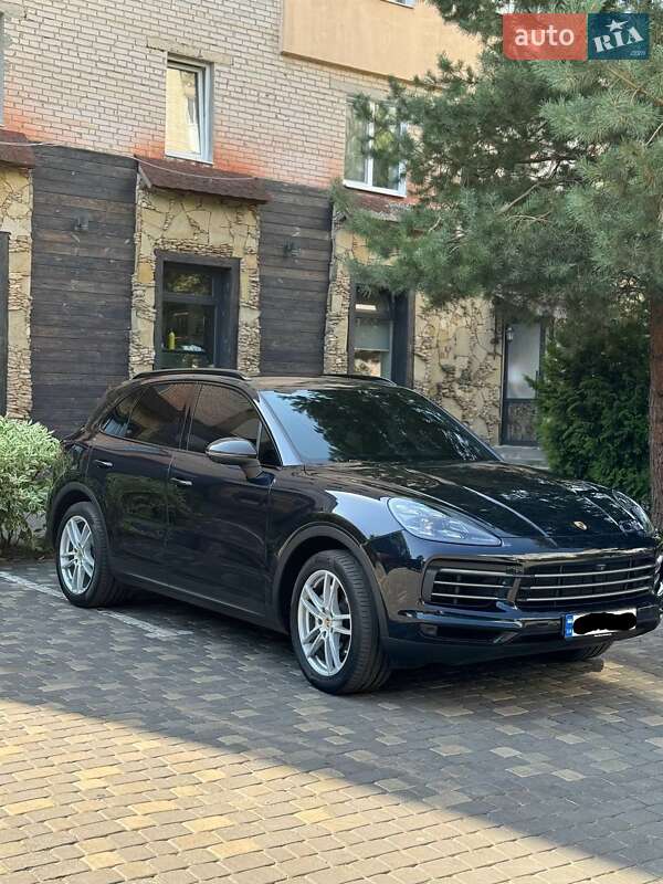 Внедорожник / Кроссовер Porsche Cayenne 2018 в Киеве