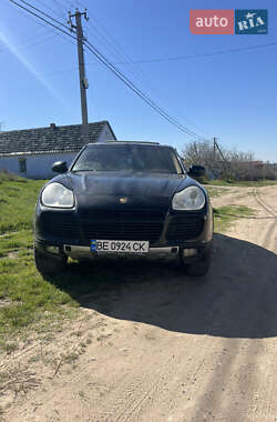 Позашляховик / Кросовер Porsche Cayenne 2004 в 