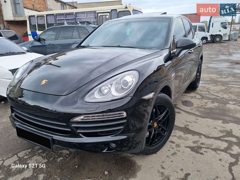 Внедорожник / Кроссовер Porsche Cayenne 2013 в Ровно