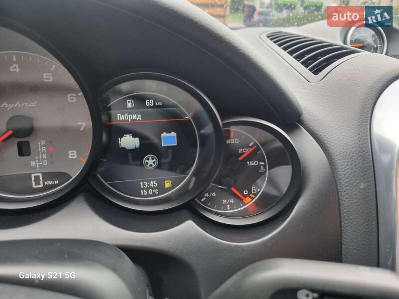 Внедорожник / Кроссовер Porsche Cayenne 2013 в Ровно