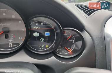 Внедорожник / Кроссовер Porsche Cayenne 2013 в 