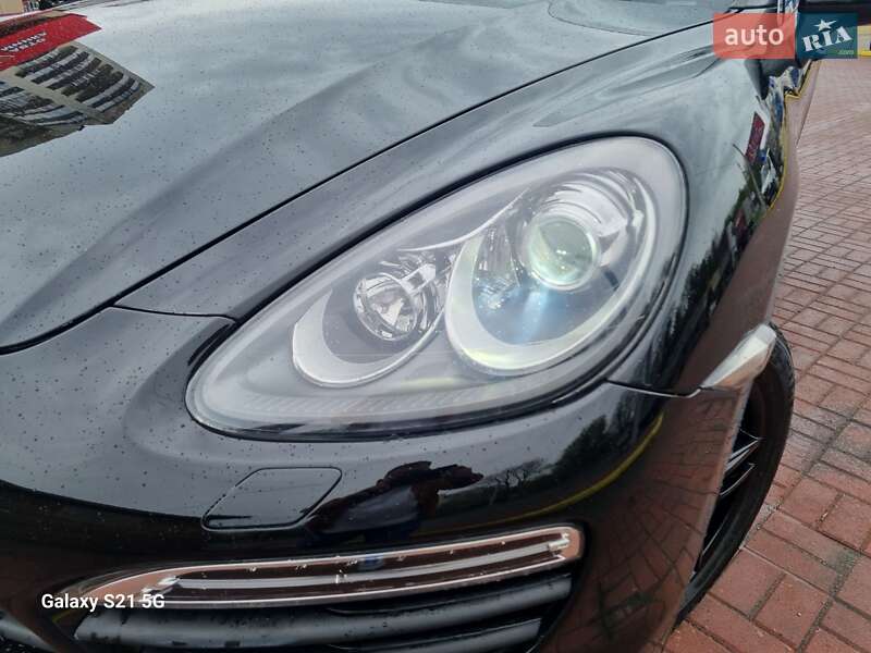 Внедорожник / Кроссовер Porsche Cayenne 2013 в Ровно