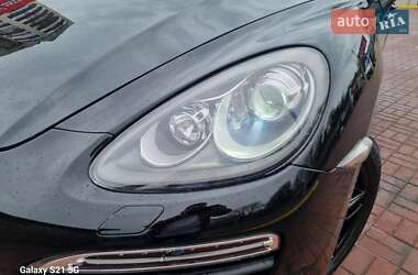 Внедорожник / Кроссовер Porsche Cayenne 2013 в 