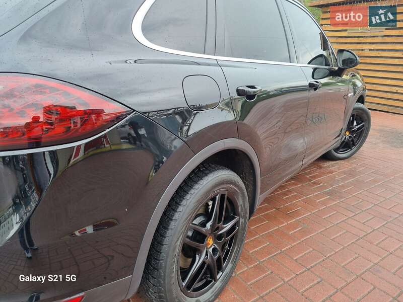 Внедорожник / Кроссовер Porsche Cayenne 2013 в Ровно